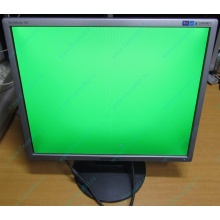 Монитор 19" Samsung SyncMaster 943N на экране малозаметные царапинки (Кашира)